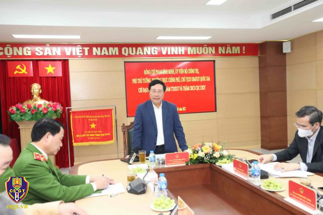 Phó Thủ tướng thường trực gửi thư khen lực lượng Cảnh sát giao thông